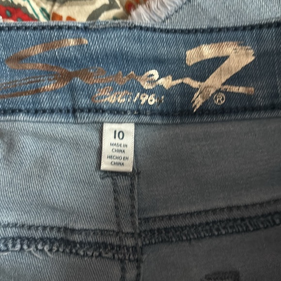 NWT seven7 weekend shorts size 10 frayed hem - Picture 4 of 7